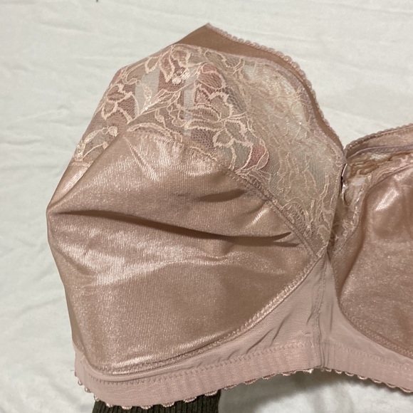 New Glamorise Magic Lift No Wire Satin Cafe Beige Cotton Bra Size 42F NWOT blush - Picture 9 of 12